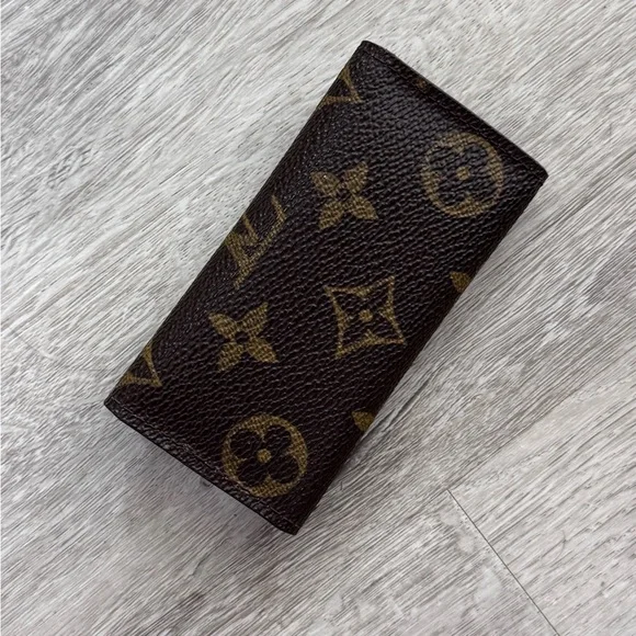 Louis Vuitton Brown Monogram Key Holder - Picture 2 of 8